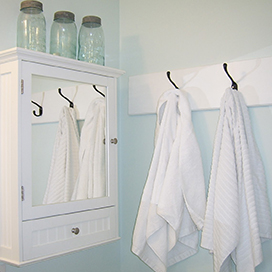 Clever Ways to Hang Bathroom Towels